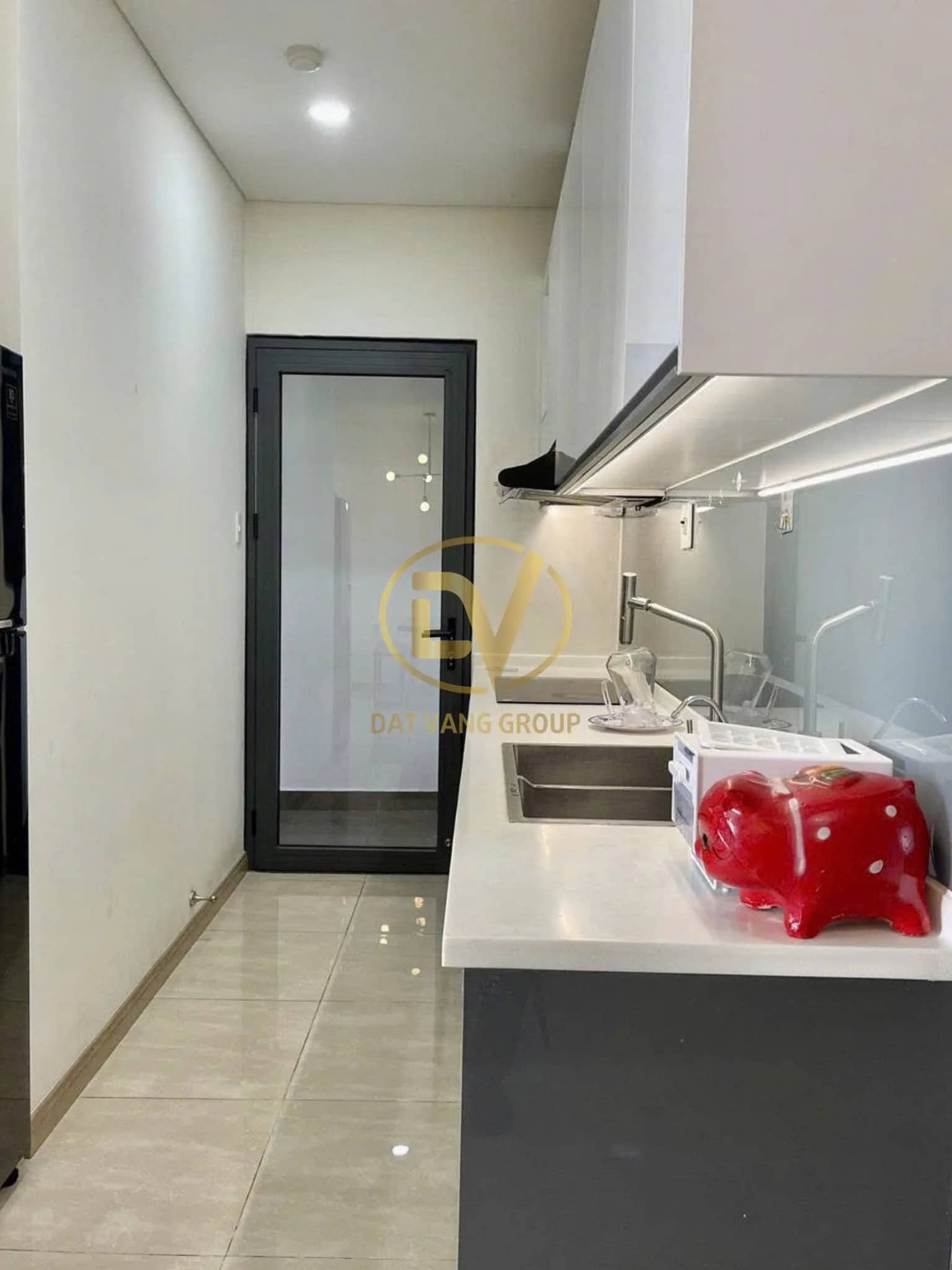 Căn hộ 2 phòng ngủ Monarchy · Căn hộ 2 phòng ngủ Monarchy Đà Nẵng rộng 80m² với thiết kế hiện đại và ban công thoáng mát 3