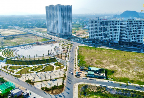 Nhà đầu tư nước ngoài quan tâm nhất đến mua chung cư trung cấp và cao cấp tại Việt Nam